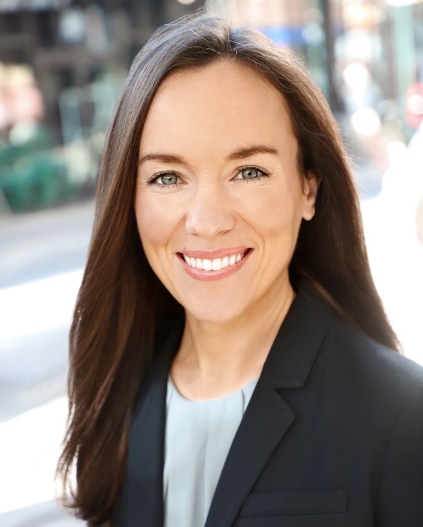 Kelly McLaughlin Isaacson, Miller